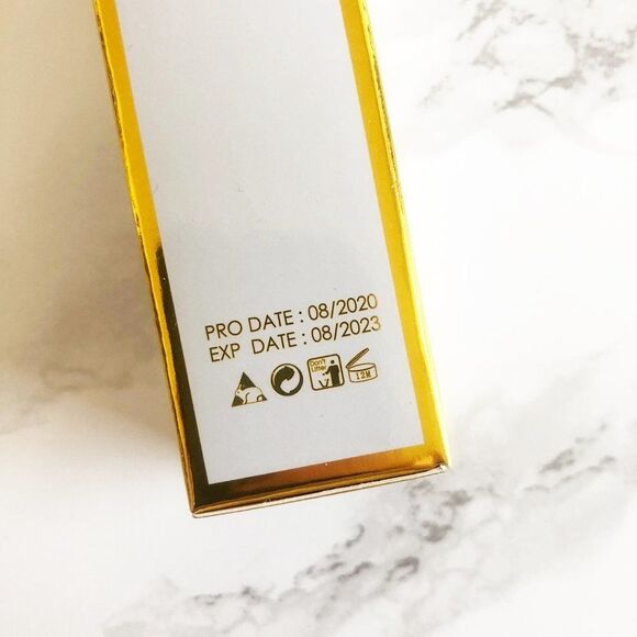 NIB Eloise Cosmetics GET LIT Metallic Foiled Liquid Eyeshadow in Pure Gold - Picture 9 of 12